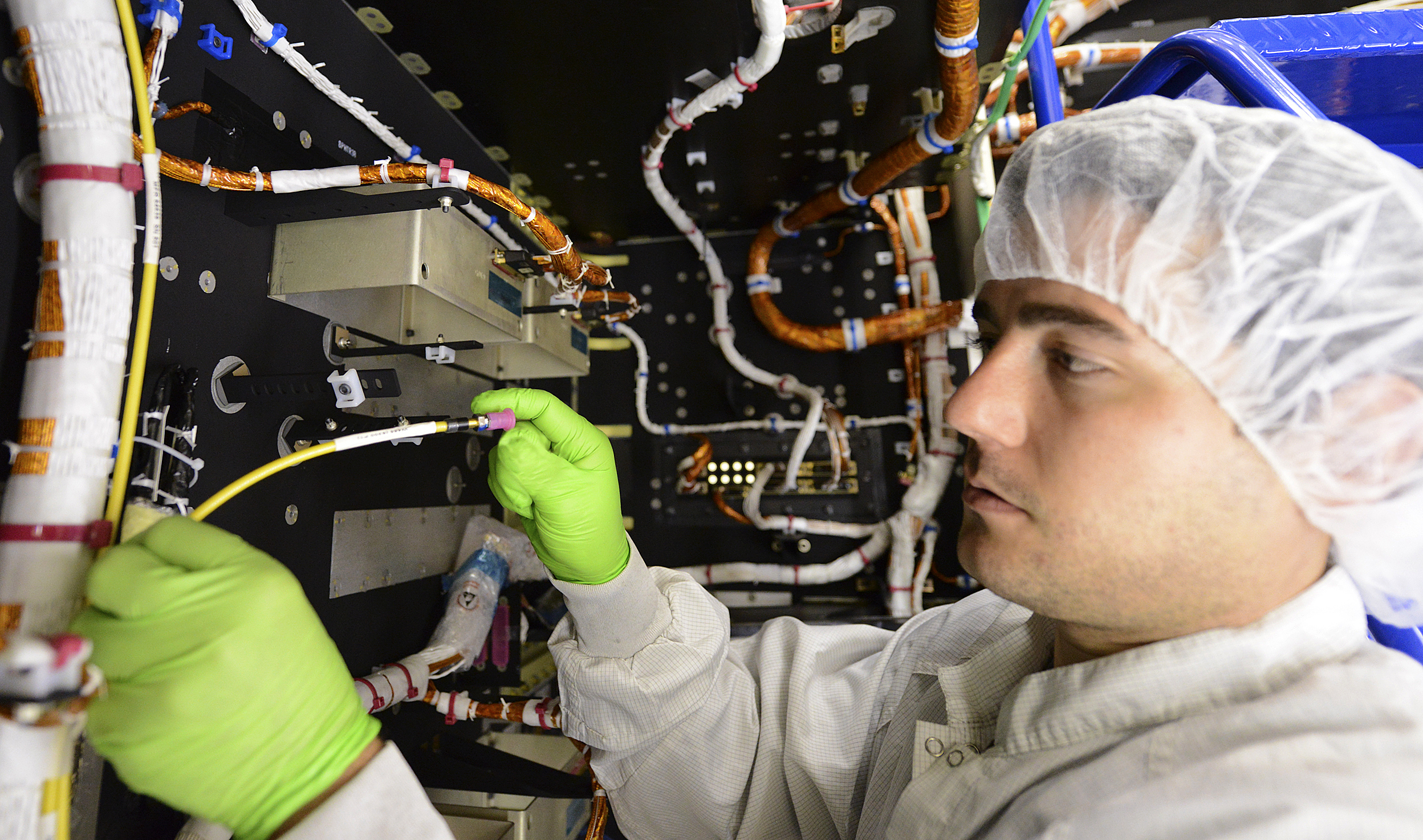 Advanced Extremely High Frequency satellite system