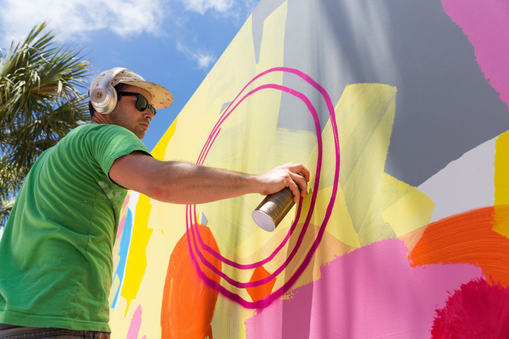 Glass Wheel Studio Brings World-Renowned Muralist  HENSE to Norfolk 