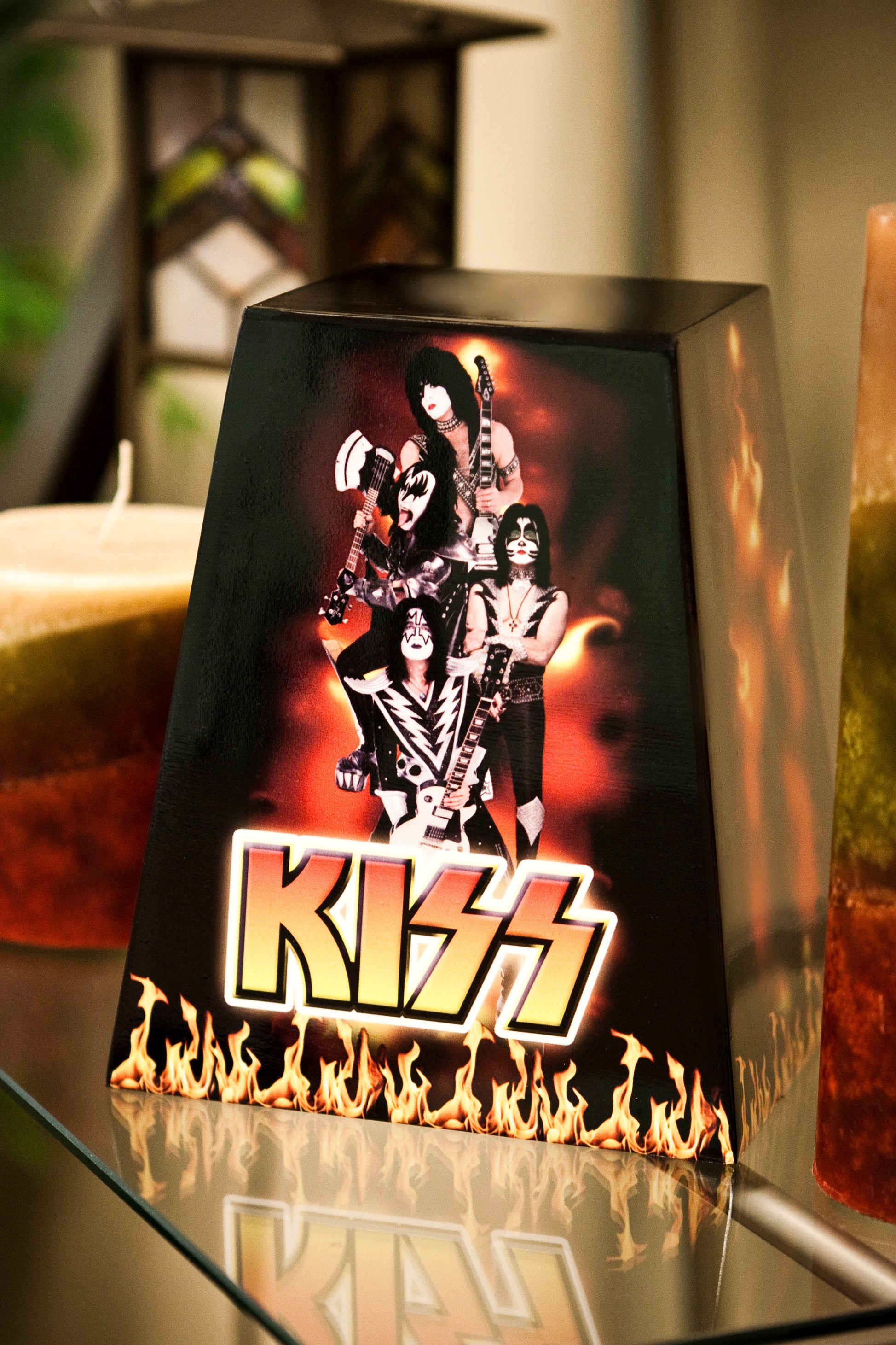 KISS(TM) Cremation Urns
