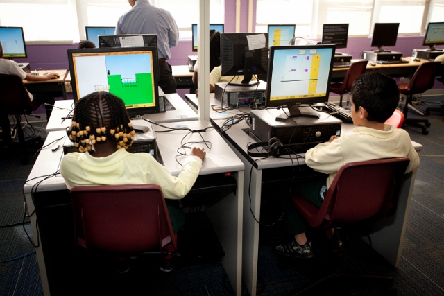 Leckie_kids_computerlab_01222013 (640x427)