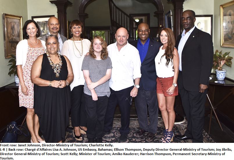 Scott Kelly and family