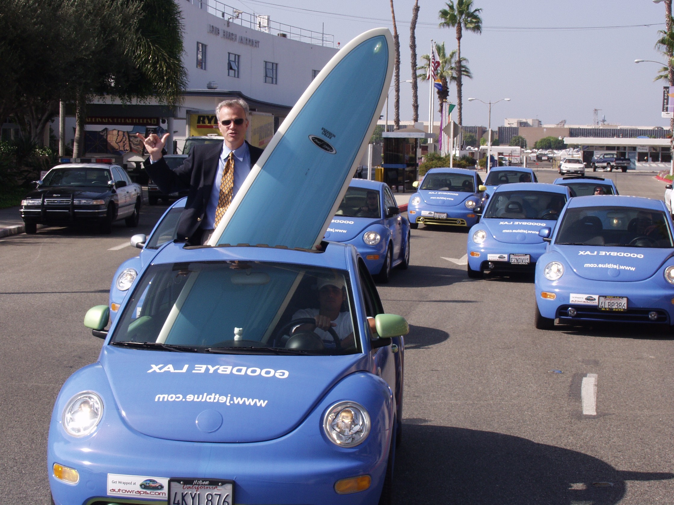 "Waves" Surfboard Fee For Summer