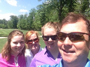 Selfie golf with family