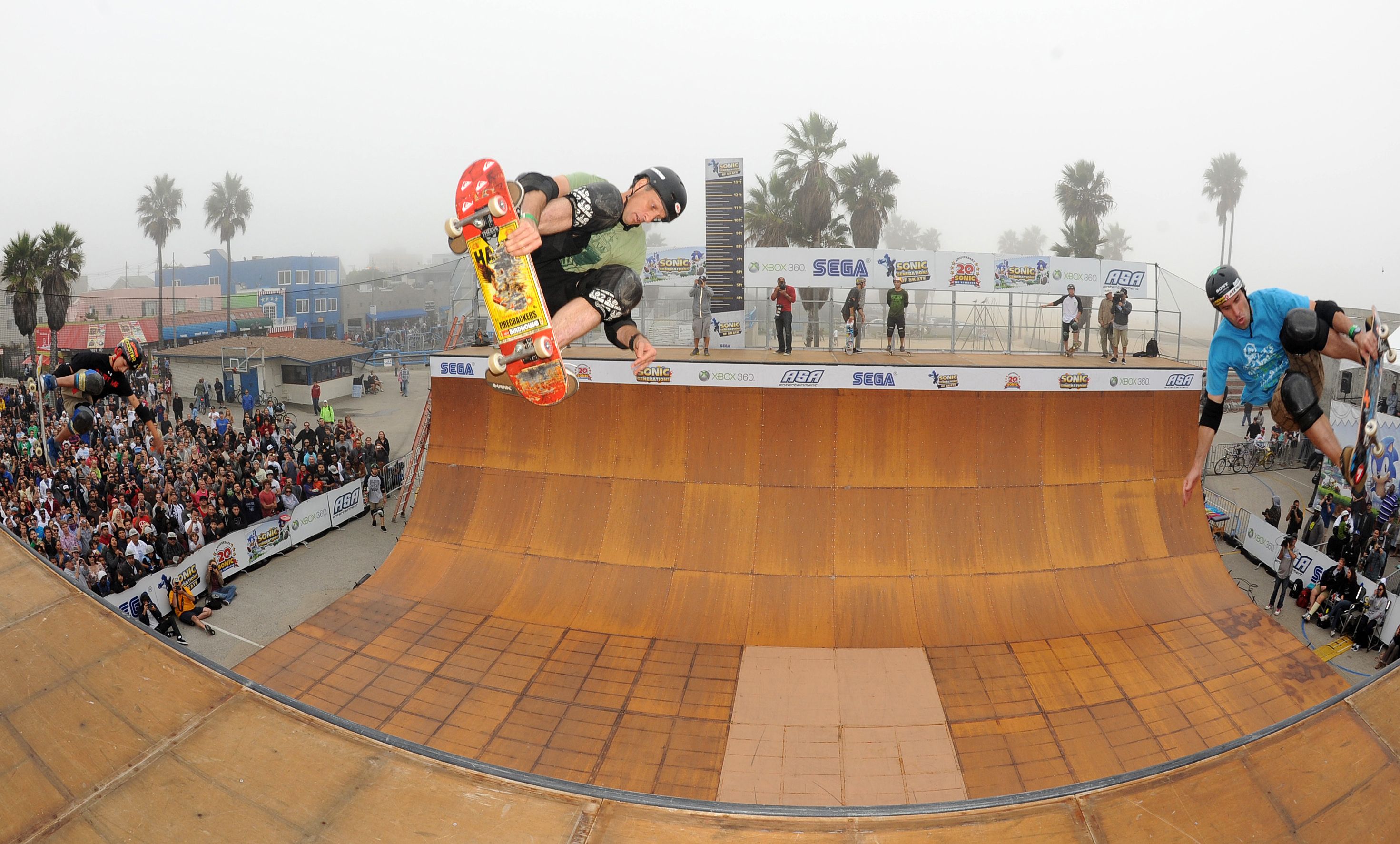 Tony Hawk, Andy MacDonald and Mitchie Brusco throw down at Clash at Clairemont 6