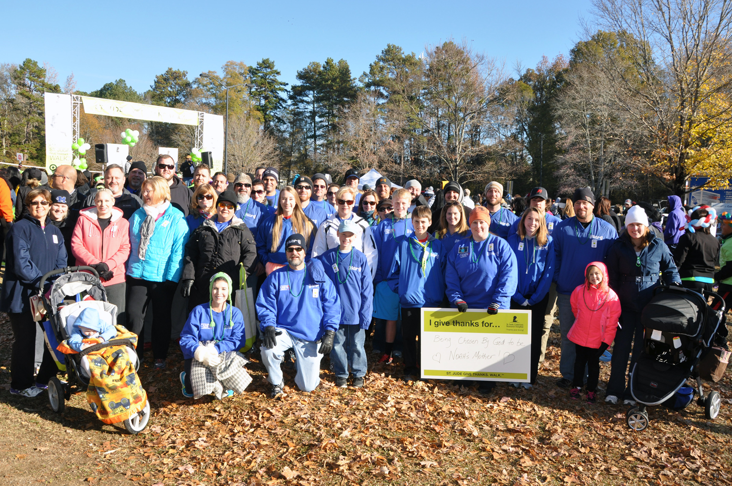 The Window World Corporate team at 2014 St. Jude Give Thanks. Walk