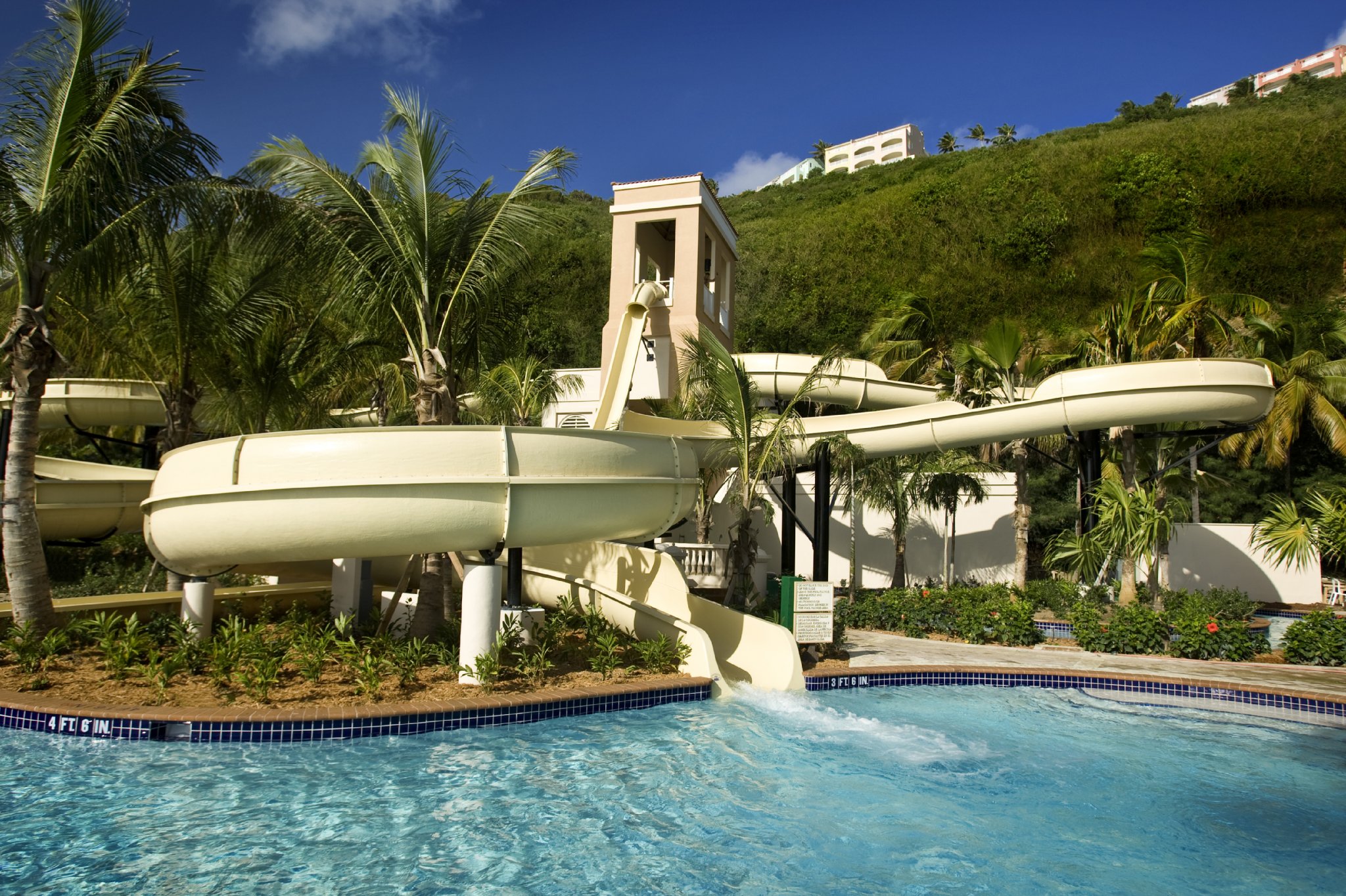 Hi_CMR_50014218_CASA017_WaterwalkOcean02_Wisemen0912