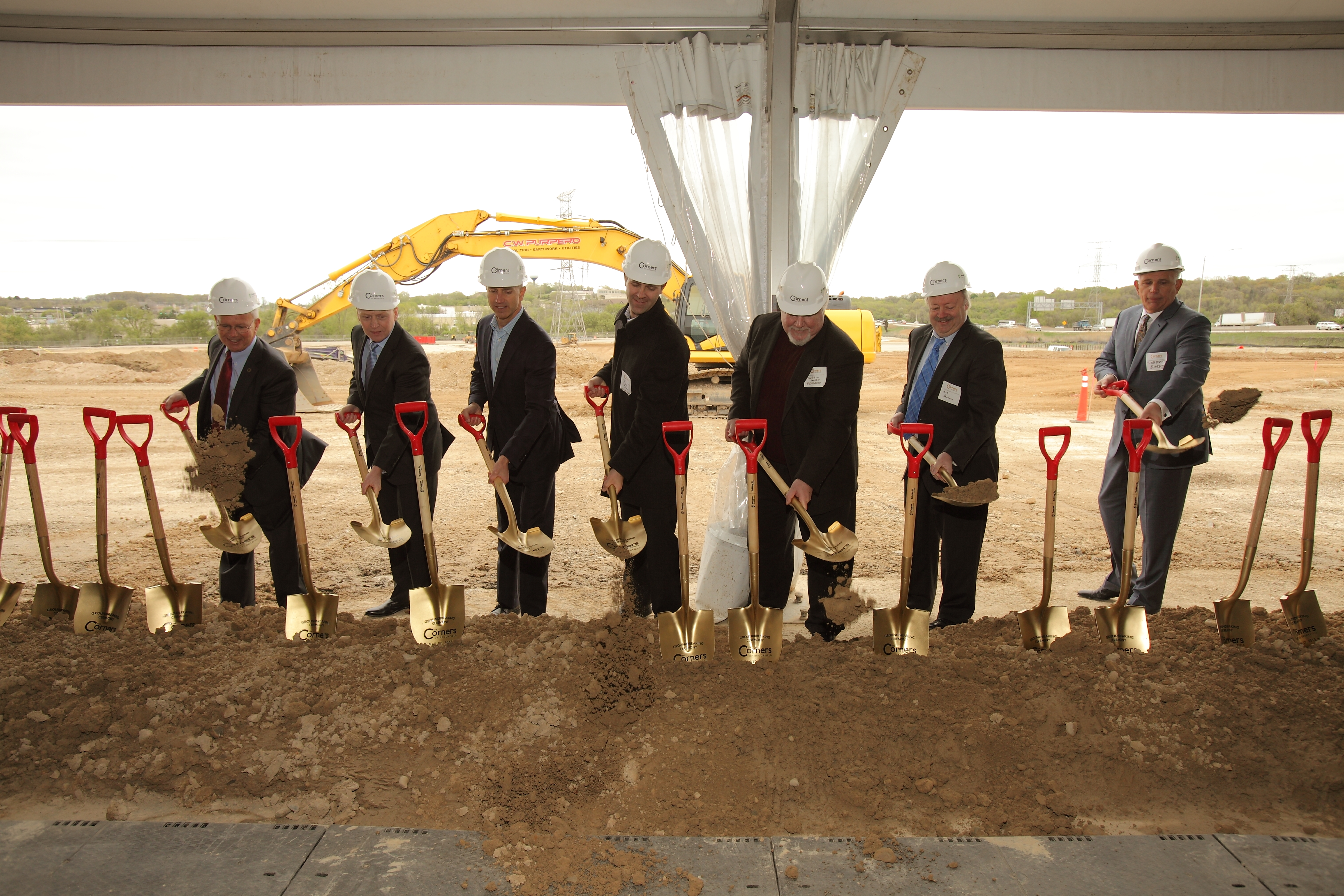 ReedHallatCornersOfBrookfieldGroundbreaking