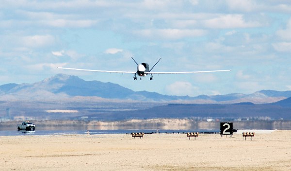 Global Hawk UAV-3 (a)