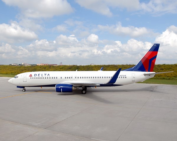 Delta Air Lines 737-800 Exterior