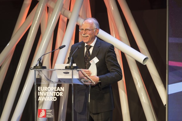 Chuck Hull Receives 2014 European Inventor Award