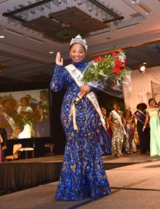 Miss NBCA Hall of Fame Che-Raina Warner takes her first walk as queen