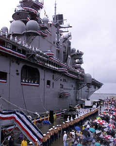 U.S. Navy Commissions USS IWO JIMA (d=18239)