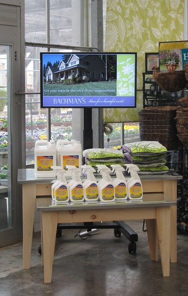 Bachman's uses RoninCast digital signage
