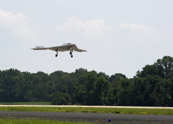 First Flight of X-47B from NAS Patuxent River is Flawless