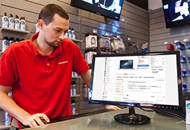 Verkkokauppa.com huoltotiski ja asiakkaiden tuottamaa sisältöä