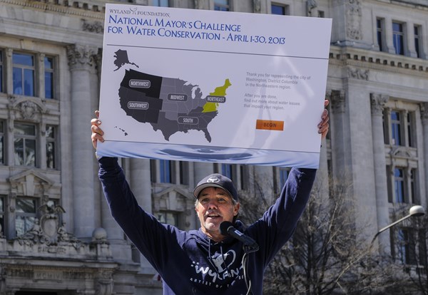 Artist and Conservationist Wyland