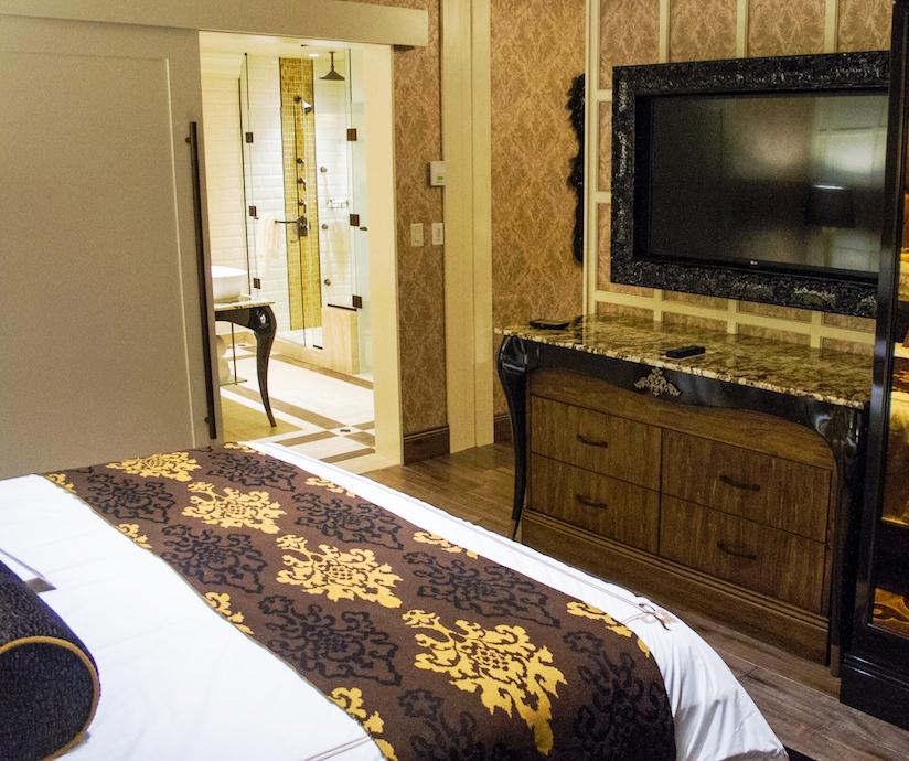 King Suite at River City Casino & Hotel